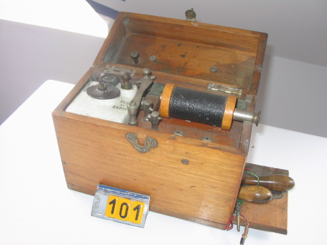  Collection ASPEG, pièce numéro 101 : Appareil d'Electro-thérapie
