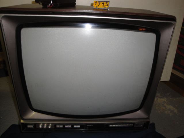  Collection ASPEG, pièce numéro 1715 : Téléviseur des années 1968
