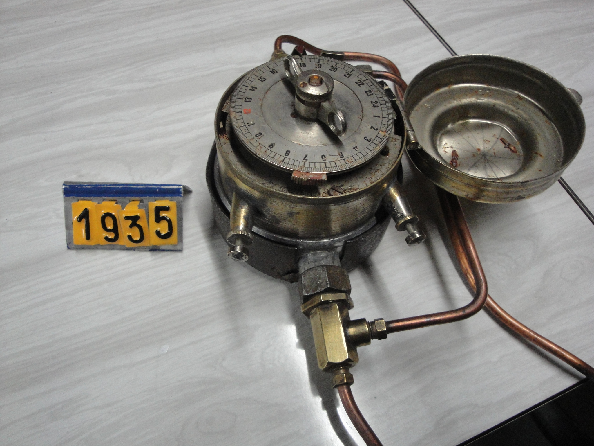  Collection ASPEG, pièce numéro 1935 : Horloge de commande gaz