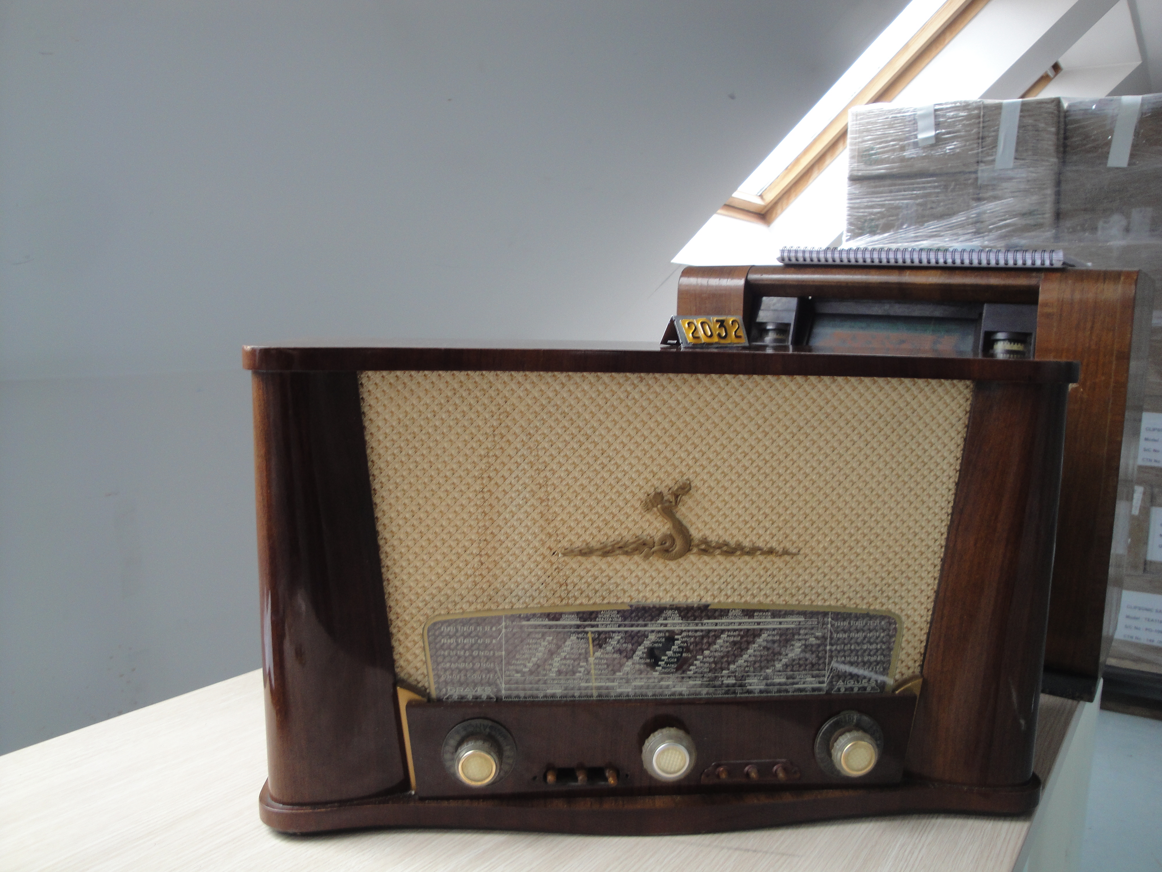  Collection ASPEG, pièce numéro 2032 : poste radio