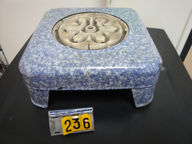  Collection ASPEG, pièce numéro 236 : Réchaud électrique