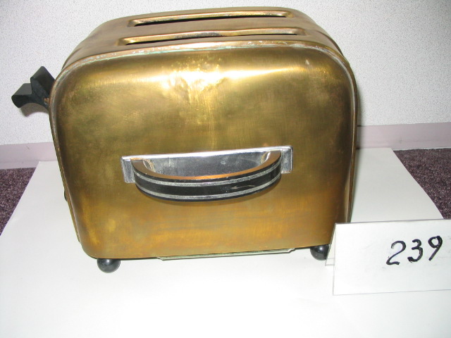  Collection ASPEG, pièce numéro 239 : Grille pain