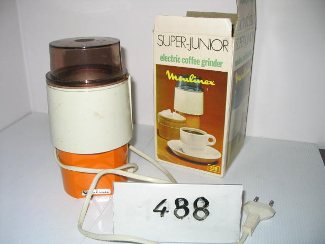  Collection ASPEG, pièce numéro 488 : Moulin à café