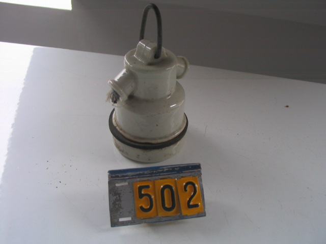  Collection ASPEG, pièce numéro 502 : Douille porcelaine