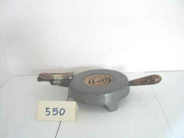  Collection ASPEG, pièce numéro 550 : Réchaud poele
