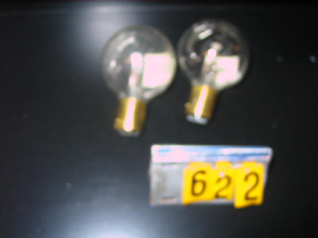  Collection ASPEG, pièce numéro 622 : Ampoules culot baïonnette