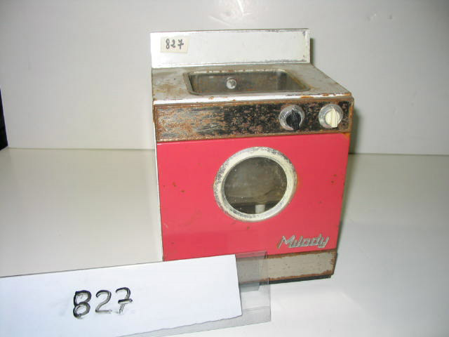  Collection ASPEG, pièce numéro 827 : Machine à laver enfant à agitateur