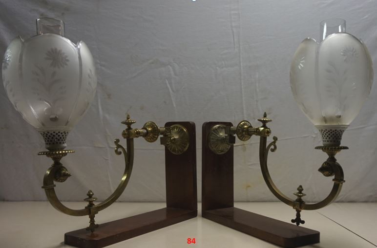  Collection ASPEG, pièce numéro 84 : Paire d'appliques d'éclairage au gaz Bec Bengel