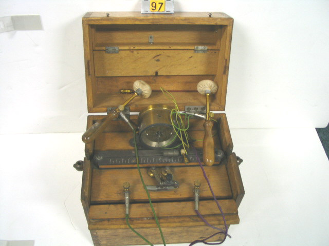  Collection ASPEG, pièce numéro 97 : Appareil à electrothérapie